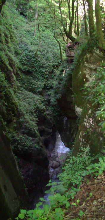 Die Mittelspitze von der Rosteige in den Tolminer Klammen in Slowenien 14